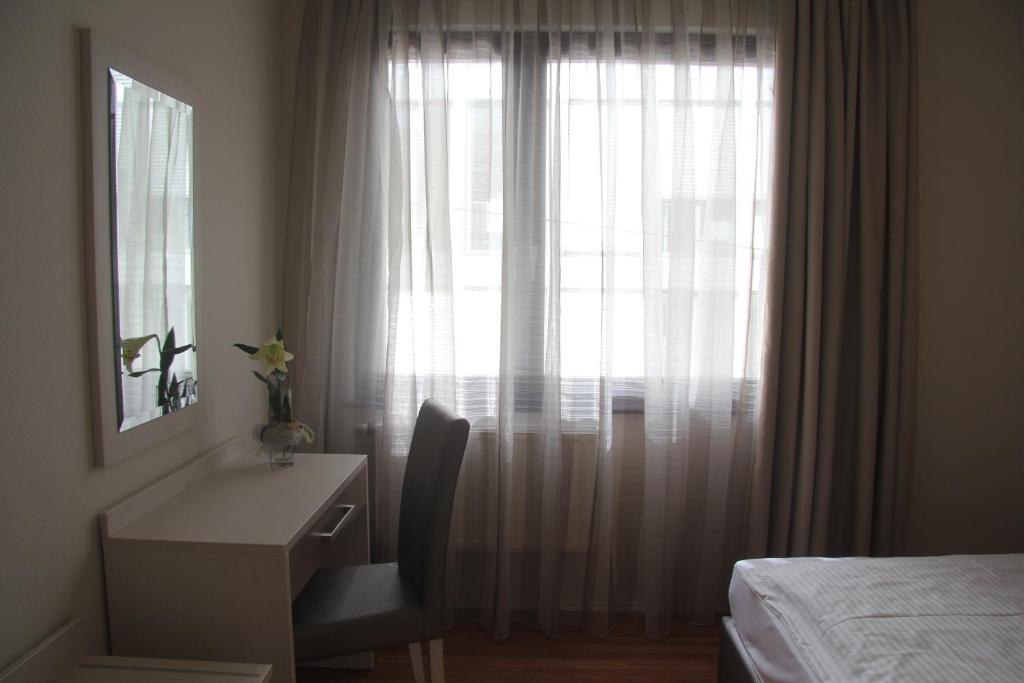 Hotel Centro สตุตการ์ต ห้อง รูปภาพ