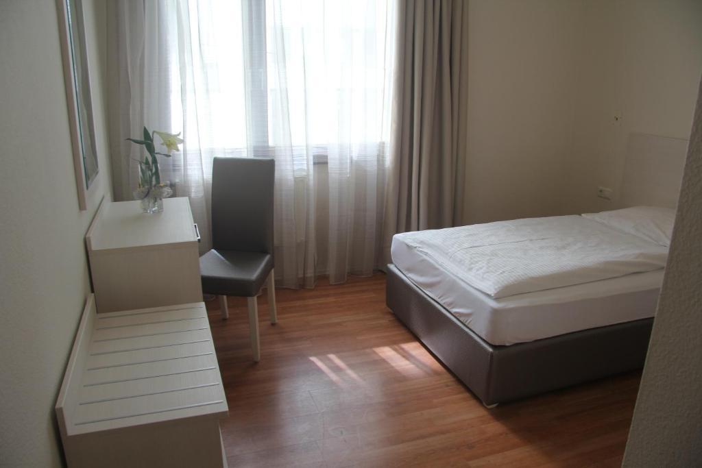 Hotel Centro สตุตการ์ต ภายนอก รูปภาพ